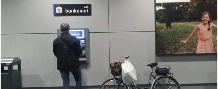 PKO BP ma zmienić zasady korzystania z bankomatów. Złe wieści, lepiej się przygotuj