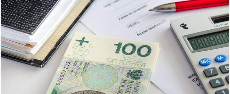 Doskonałe informacje dla wszystkich Polaków. Za jeden obowiązkowy rachunek zapłacimy dużo mniej