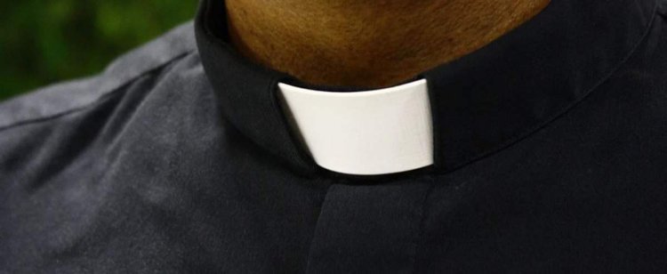 Mazowieckie: Ksiądz zażądał pieniędzy za apostazję. Niezgodnie z prawem