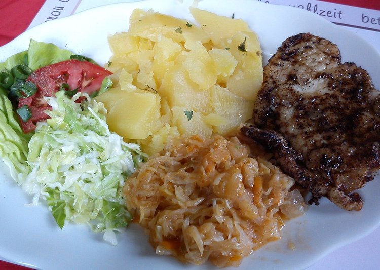 Kilka produktów lepiej na dobre wykluczyć z diety po ukończeniu 30 roku życia