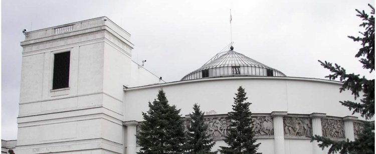 Rząd może wprowadzić stan klęski żywiołowej? Senator partii rządzącej wyjawia szczegóły