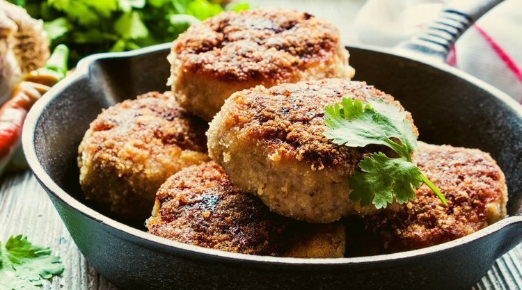 Kotlety mielone z piekarnika. Niezawodny przepis babci Stasi