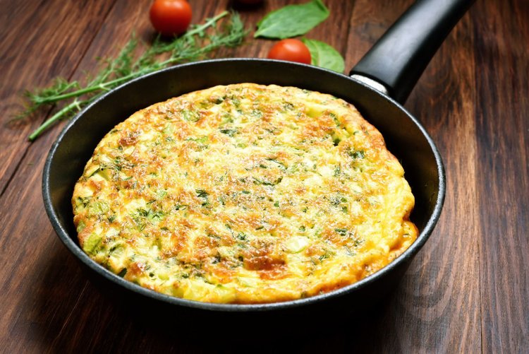 Omlet z warzywami na dobry początek dnia - niezawodny przepis