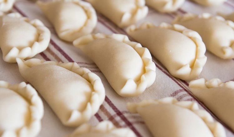 Przepis Solejukowej na pierogi galicyjskie. Farsz zrobisz z mięsa z wczorajszego obiadu