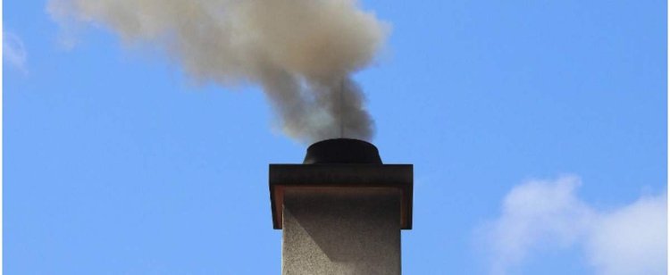 Kolejne województwo zakaże palenia w kominku. Szykuje się trudna zima