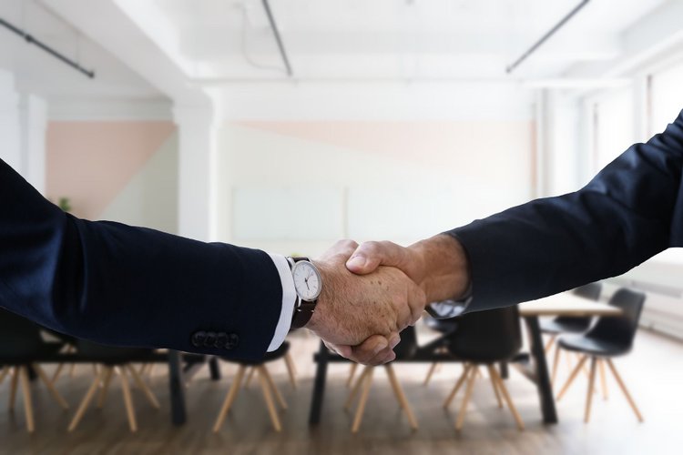 Zatrudnianie pracowników - z jakimi formalnościami się wiąże? 
