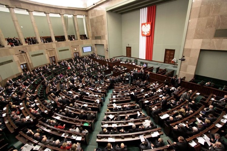 Sejm uchwalił ustawę. Samorządy będą sprzedawać węgiel