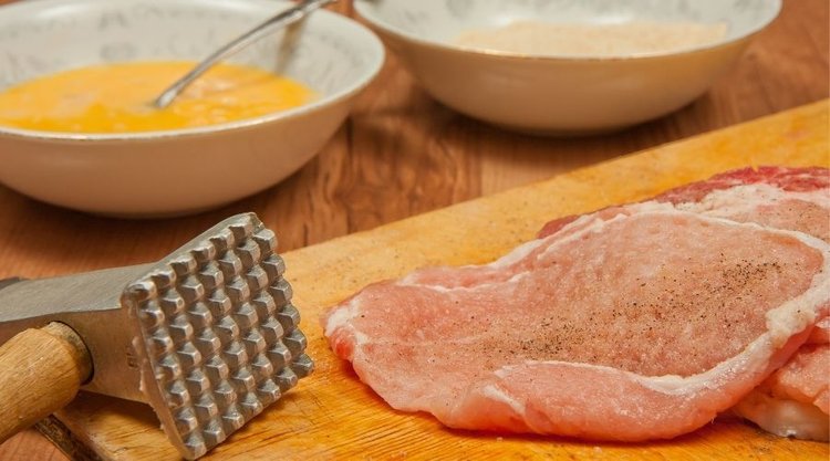 Soczyste i delikatne kotlety schabowe w majonezie