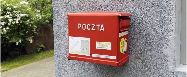 W pandemii wróciliśmy do wysyłania kartek. Poczta Polska podzieliła się danymi