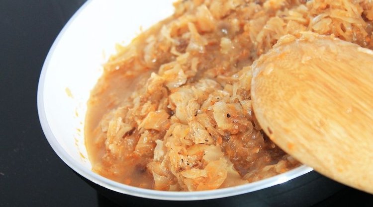 Prosty przepis na bigos z cukinii