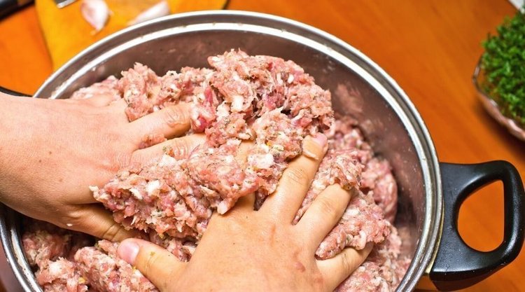 Soczyste mielone z marchewką i cukinią. Idealna propozycja na obiad