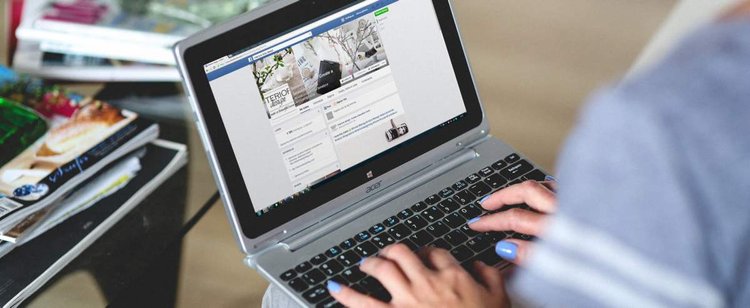 Zakleiłeś kamerę w swoim laptopie? Eksperci z Apple: zrobiłeś bardzo poważny błąd, konsekwencje mogą być tragiczne