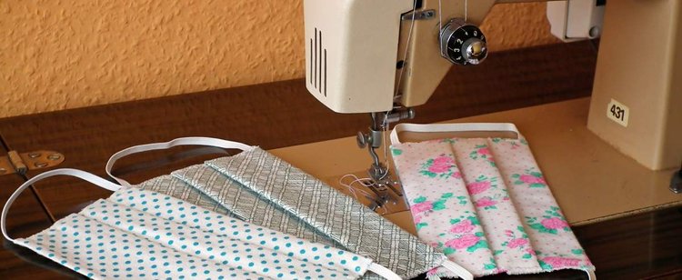 Nakaz noszenia maseczek powrócił 10 października. Wyjaśniamy, kiedy możemy zostać zwolnieni z tego obowiązku