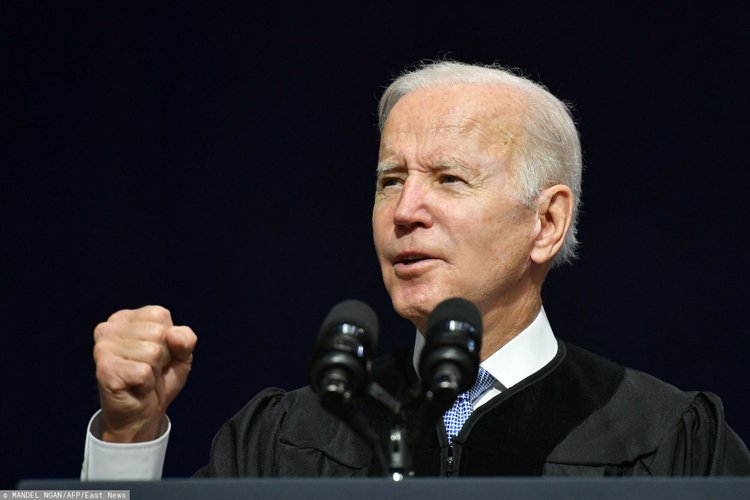 Biden zamierza zbudować w Polsce wielkie silosy na ukraińskie zboże. Minister rolnictwa apeluje do rolników