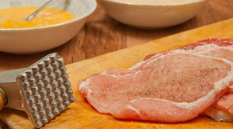 Obłędnie soczyste i delikatne kotlety schabowe w maślance