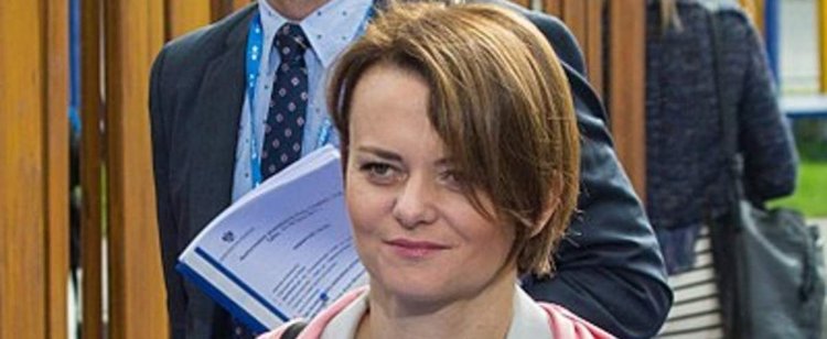 Rząd podał konkrety dotyczące zwolnień. Starsi pracownicy muszą przygotować się na ustąpienie młodym