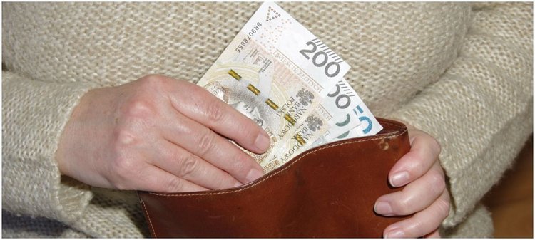 500 plus na wakacje także dla seniorów? Senat przygotował poprawkę