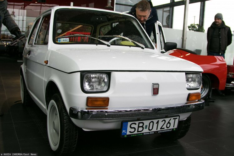 Fiat 126p Toma Hanksa sprzedany za ponad 360 tys. zł