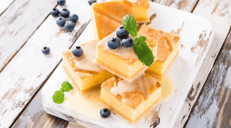 Bajecznie pyszne budyniowe ciasto bez pieczenia z przepisu Kuronia