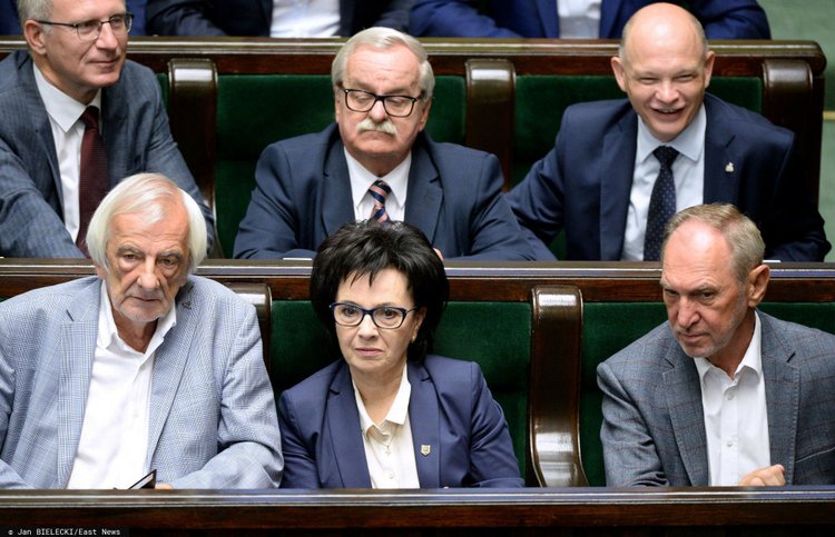 "Lex Hoc" jednak trafi do kosza. Do Sejmu wpłynął nowy projekt ustawy umożliwiającej weryfikację szczepień