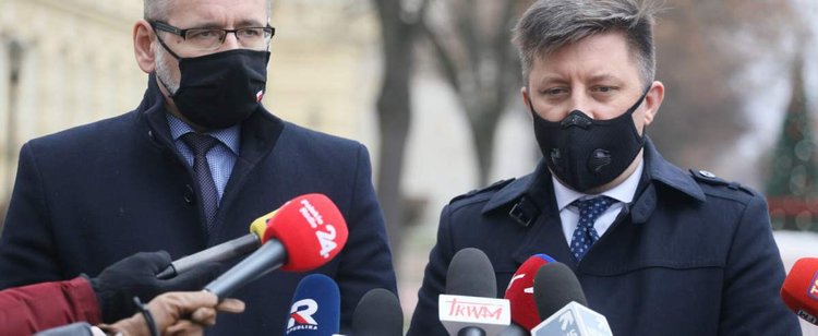 Rząd przedłuża obostrzenia. Ale znosi jedno z najbardziej denerwujących