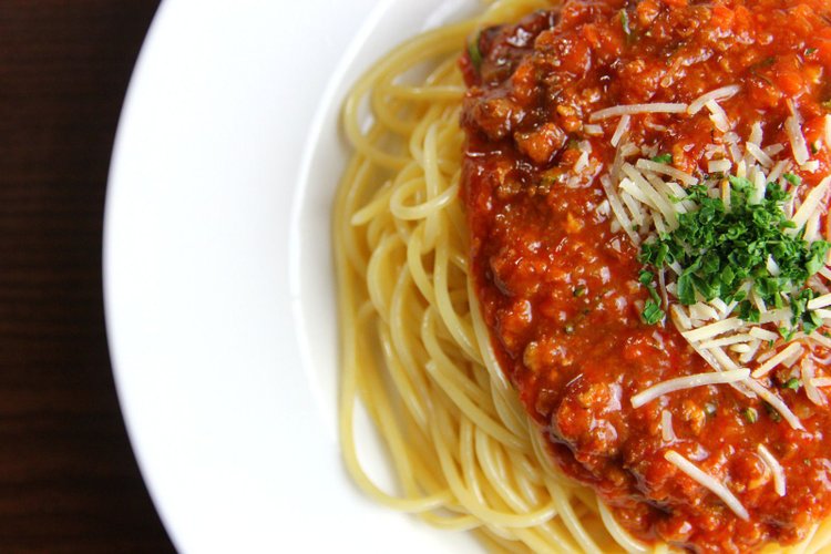 Spaghetti bolognese - przepis, któremu nikt się nie oprze