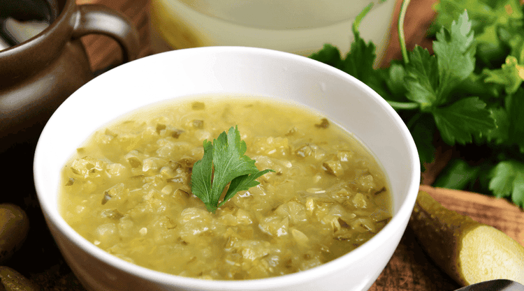 Zupa ogórkowa z makaronem - pokochasz jej smak