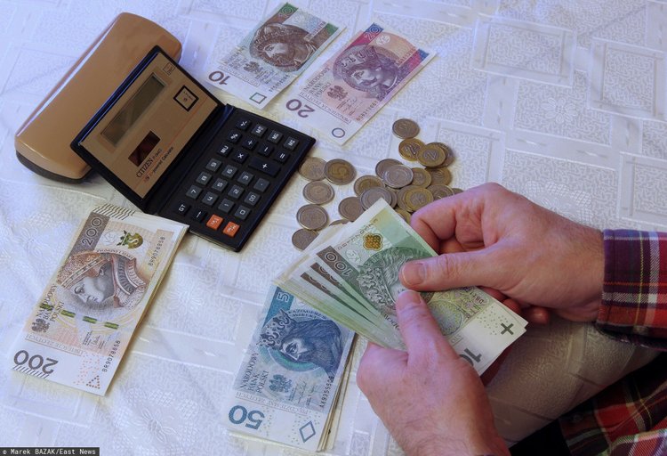 Polski Ład niekorzystny dla bogatszych seniorów. Dłuższa praca im tylko zaszkodzi
