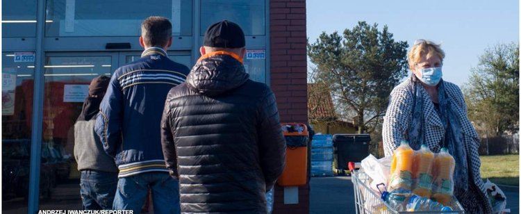 Biedronka ma poważnego konkurenta. Jedna z sieci handlowych staje się popularniejsza od giganta