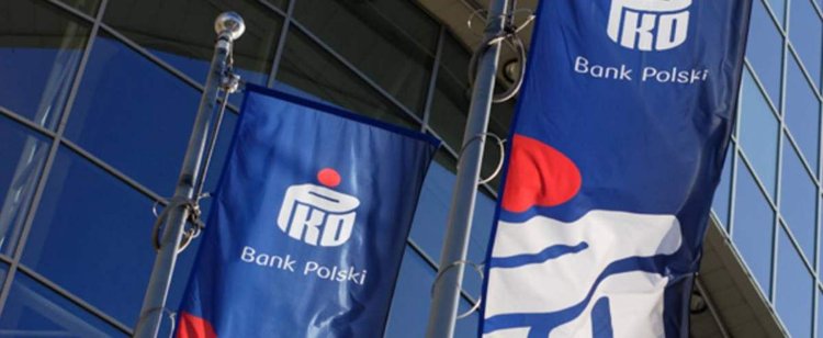 Ważny komunikat PKO BP. Bank będzie zwracać klientom pieniądze, niektórzy muszą złożyć tylko wniosek