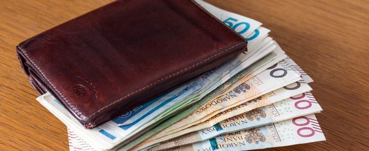 Proponował rozpad Zjednoczonej Prawicy. Ale na rządach PiS sam zbił niemałą fortunę
