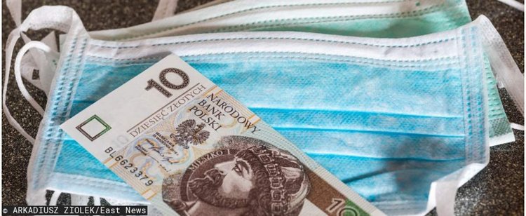 Znana sieciówka sprzedaje markowe maski z jonami srebra. Za 3 sztuki wielokrotnego użytku 14,99 zł