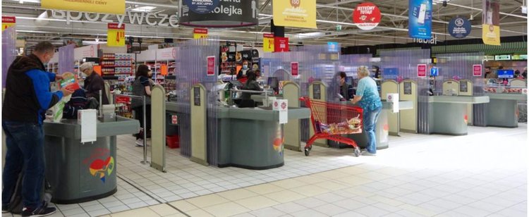 Zakaz handlu źle wpływa na odbudowę gospodarki. Jest kolejny apel o zniesienie, popierasz?