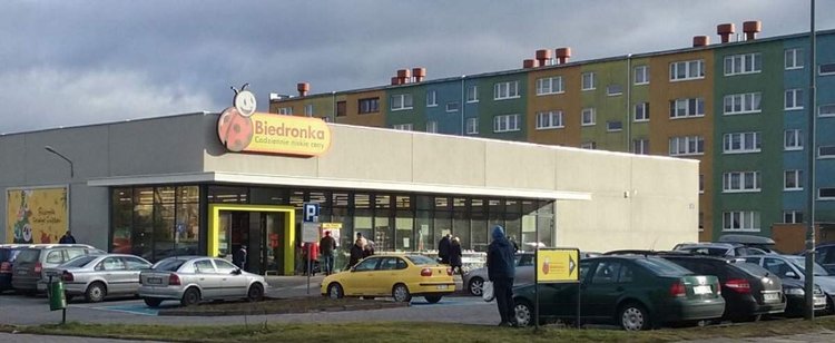 Biedronka wzywa swoich klientów. Mogą odzyskać część pieniędzy z nienaliczonego rabatu, który im się należał