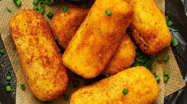 Prosty przepis na jajeczne krokiety bez zawijania. Przepyszny postny obiad