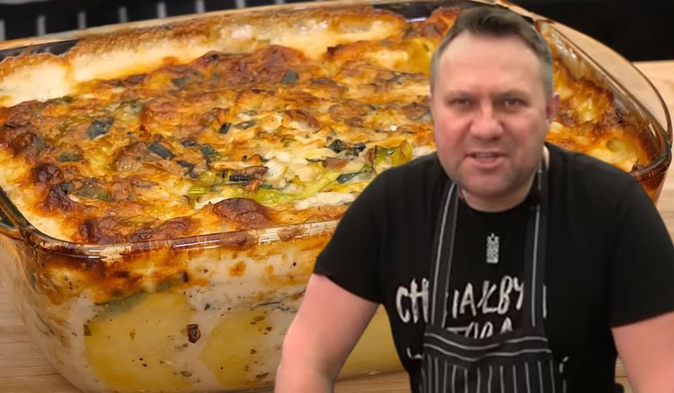 Tani pomysł na obiad Strzelczyka, czyli ziemniaki zapiekane w sosie pieczarkowo-porowym. Prosty przepis