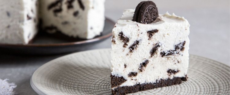 Sernik bez pieczenia z ciasteczkami Oreo
