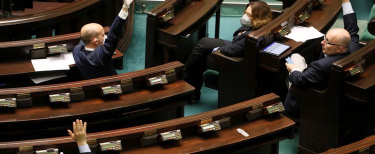 Polityk opozycji w gorzkich słowach o swoich kolegach. A poszło o podwyżki dla polityków