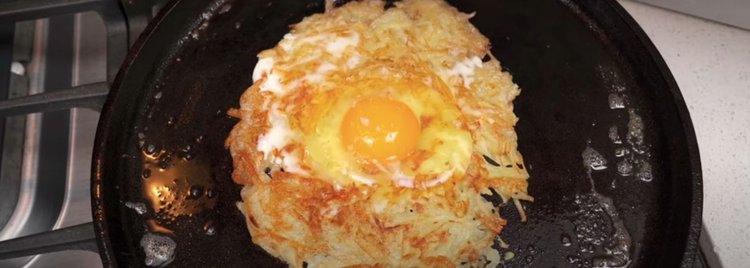 Przepis na jajko w placku ziemniaczanym