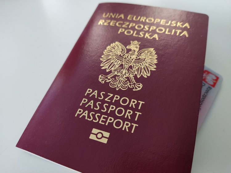 Wniosek o paszport przez internet. Ustawa o dokumentach paszportowych z podpisem prezydenta