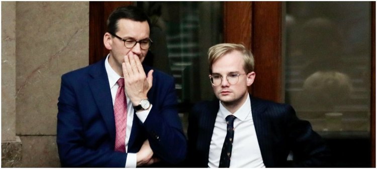 Podwyżki nie tylko cen w sklepach, rząd planuje większe wypłaty dla urzędników. Twarzą zmian 29-letni wiceminister