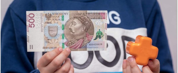 Żądają rezygnacji z 500 plus na każde dziecko. Przez fatalną sytuację gospodarczą