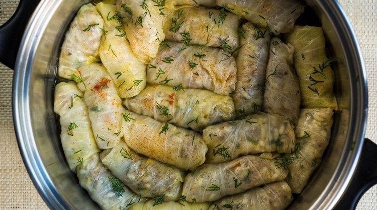 Prosty przepis na gołąbki według babci Reginy 