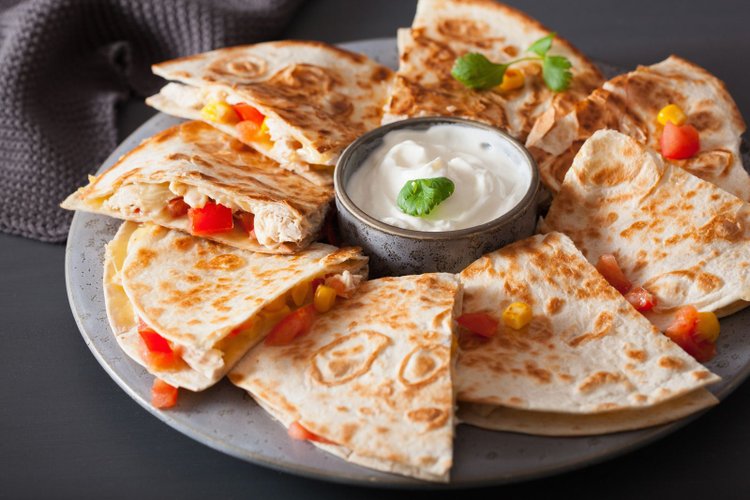 Przepis na błyskawiczny, meksykański obiad - quesadilla z kurczakiem