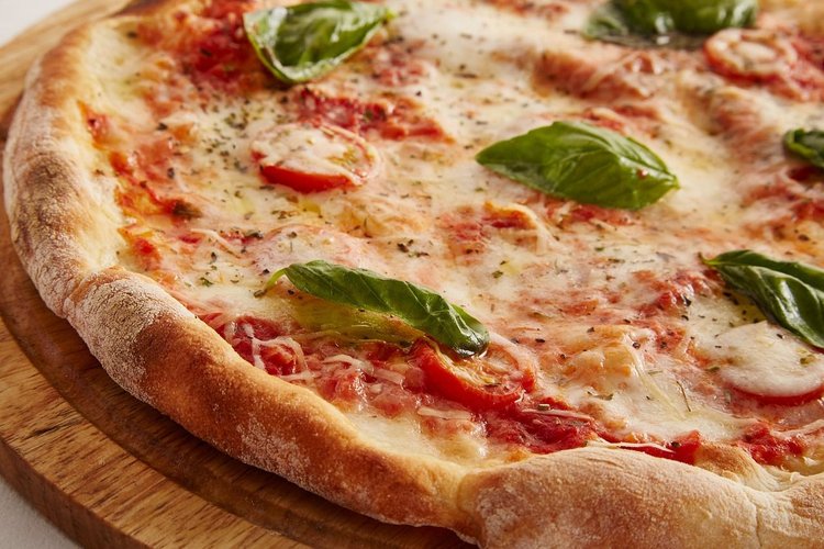 Pizza – puszysta, aromatyczna, pyszna