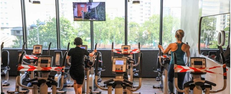 Cała Polska w żółtej strefie. Co z siłownią i zajęciami fitness?
