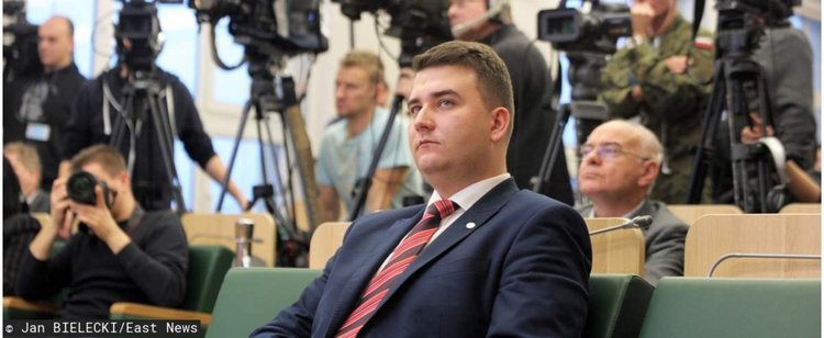 Bartłomiej Misiewicz z nowym biznesem. Już niedługo będziesz mógł napić się Misiewiczówki