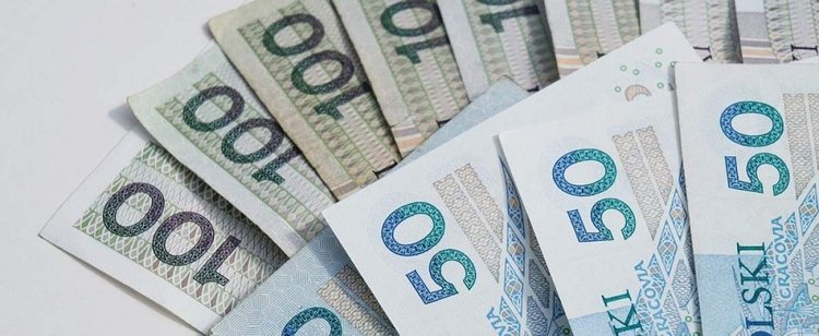 Wojna o płacę minimalną. Już dzisiaj rząd poda kwotę, jest jednak przeciek