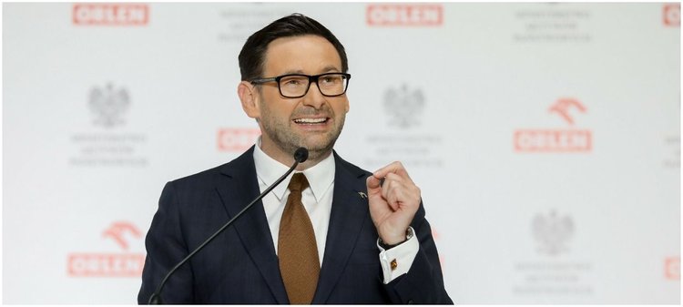 Daniel Obajtek na wypłatę narzekać nie może. Tylko w 2020 zarobił niemal 1,3 mln zł