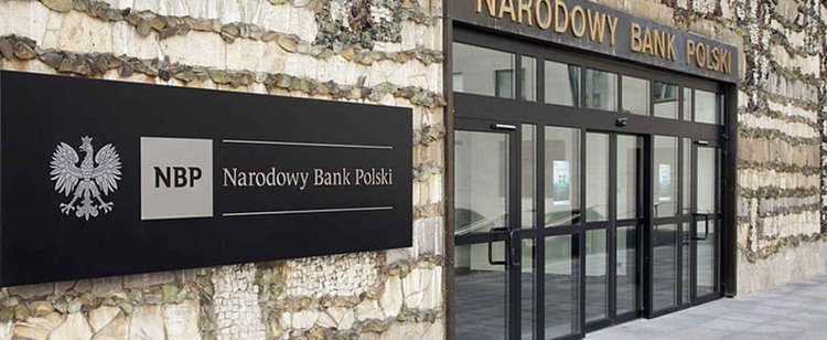 Jeden ruch NBP i stabilność finansowa legnie w gruzach. Ekspert ostrzega Polaków